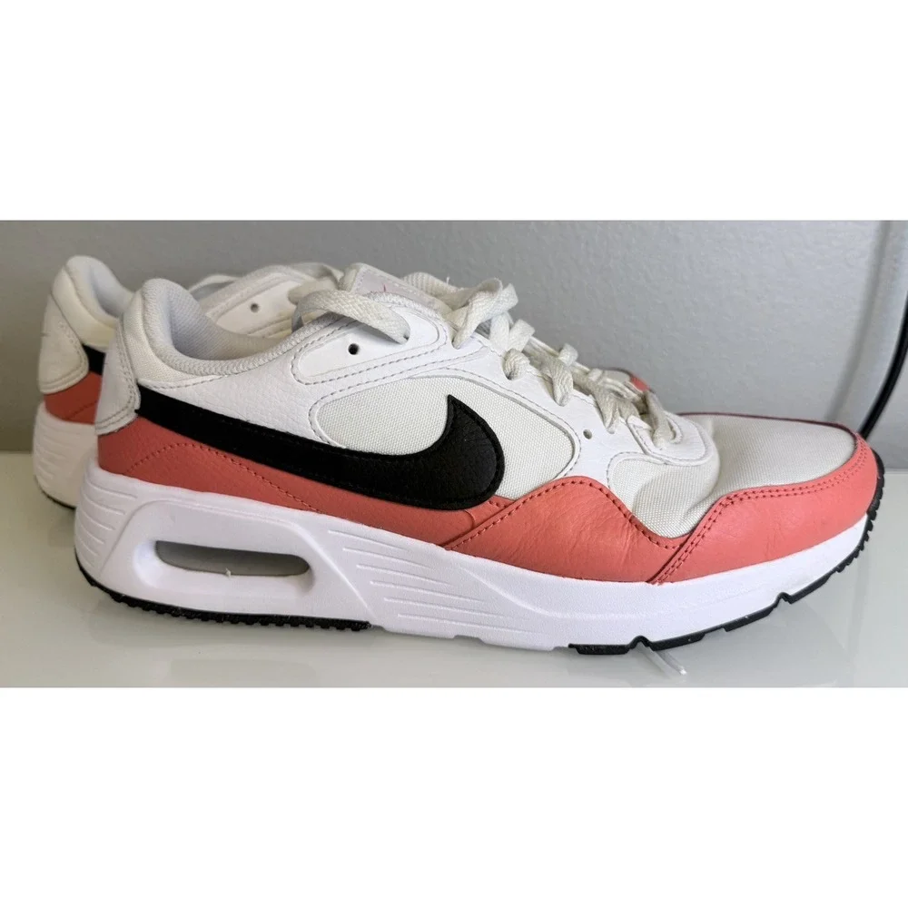 Nike step out